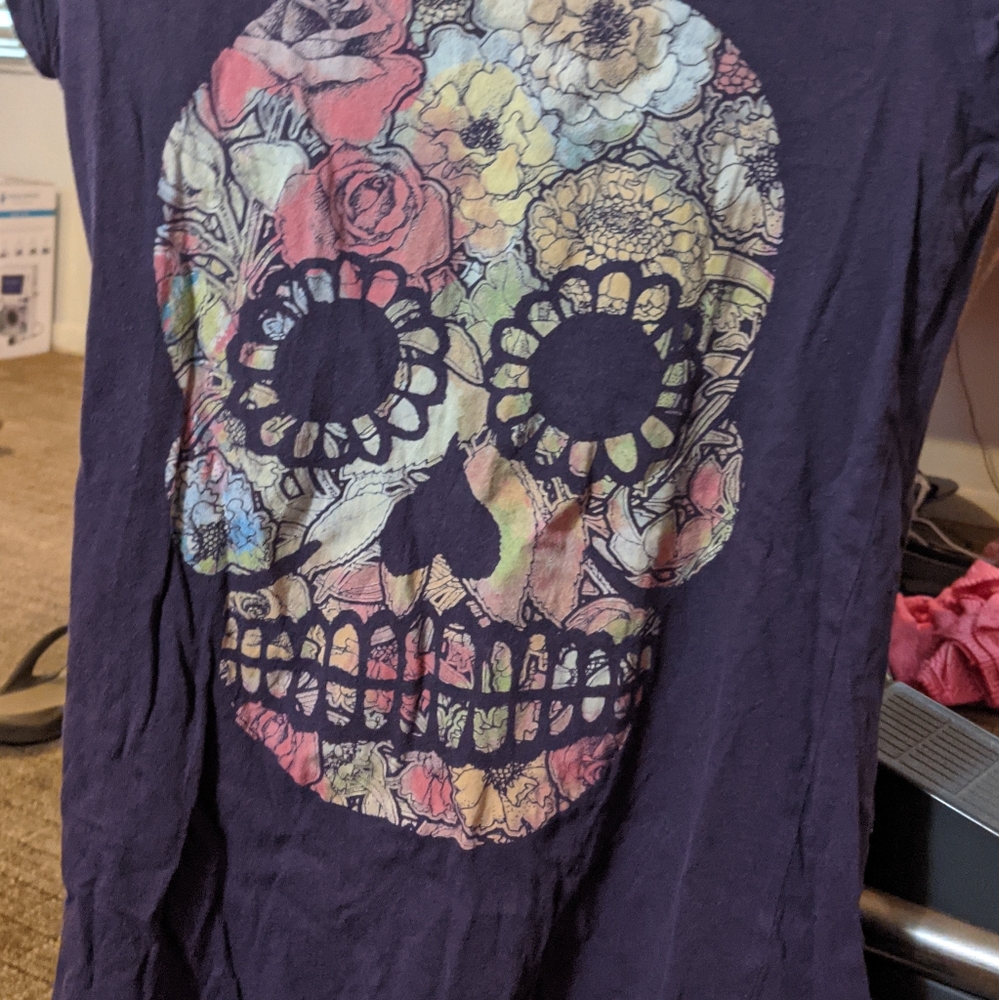 Purple T-shirt with floral skull